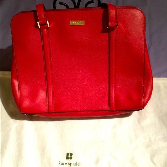 kate spade Handbags - LARGE KATE SPADE BAG, FINAL CLEARANCE🔥🔥🔥🔥🔥❤️